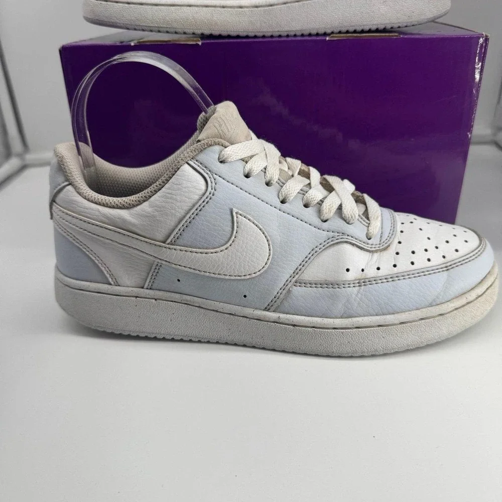 Nike Women's White & LiNike Women's White & Light Blue Fashion Sneakers Size 7.5